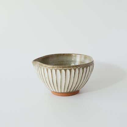 Matcha Bowl with Spout - Carved Kohiki by Masamura