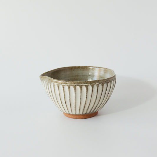 Matcha Bowl with Spout - Carved Kohiki by Masamura