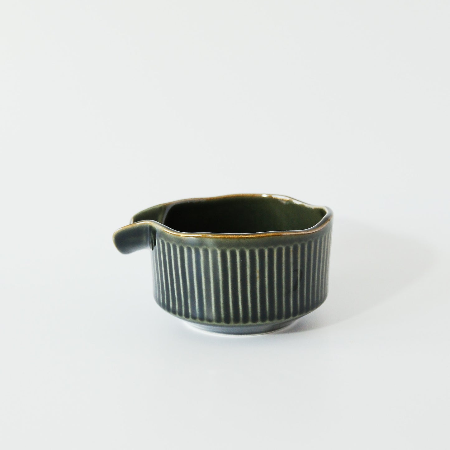 Matcha Bowl with Spout - Carved Oribe by Mizuno