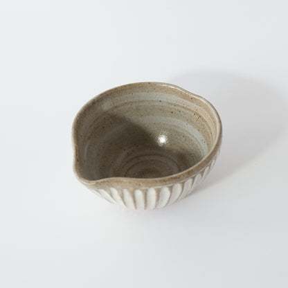 Matcha Bowl with Spout - Carved Kohiki by Masamura