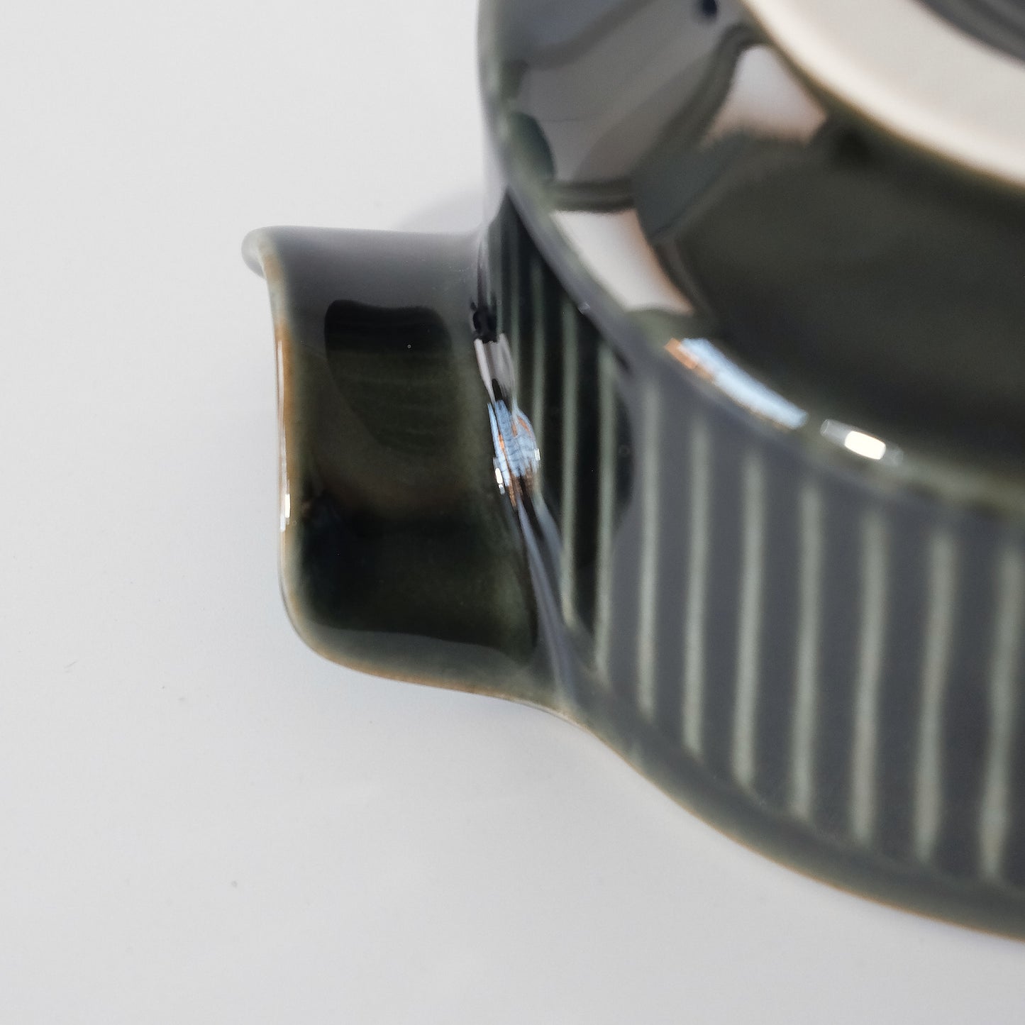 Matcha Bowl with Spout - Carved Oribe by Mizuno
