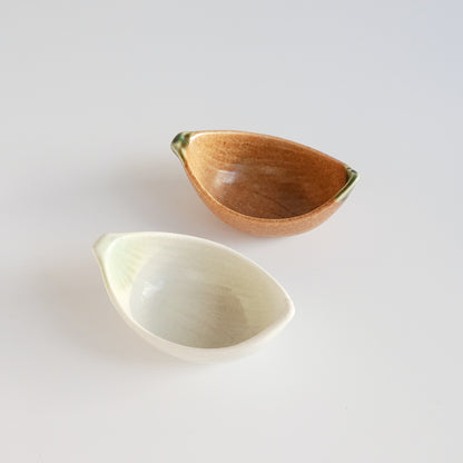 Leaf Shaped Petit Sauce Dish - Beige / Brown
