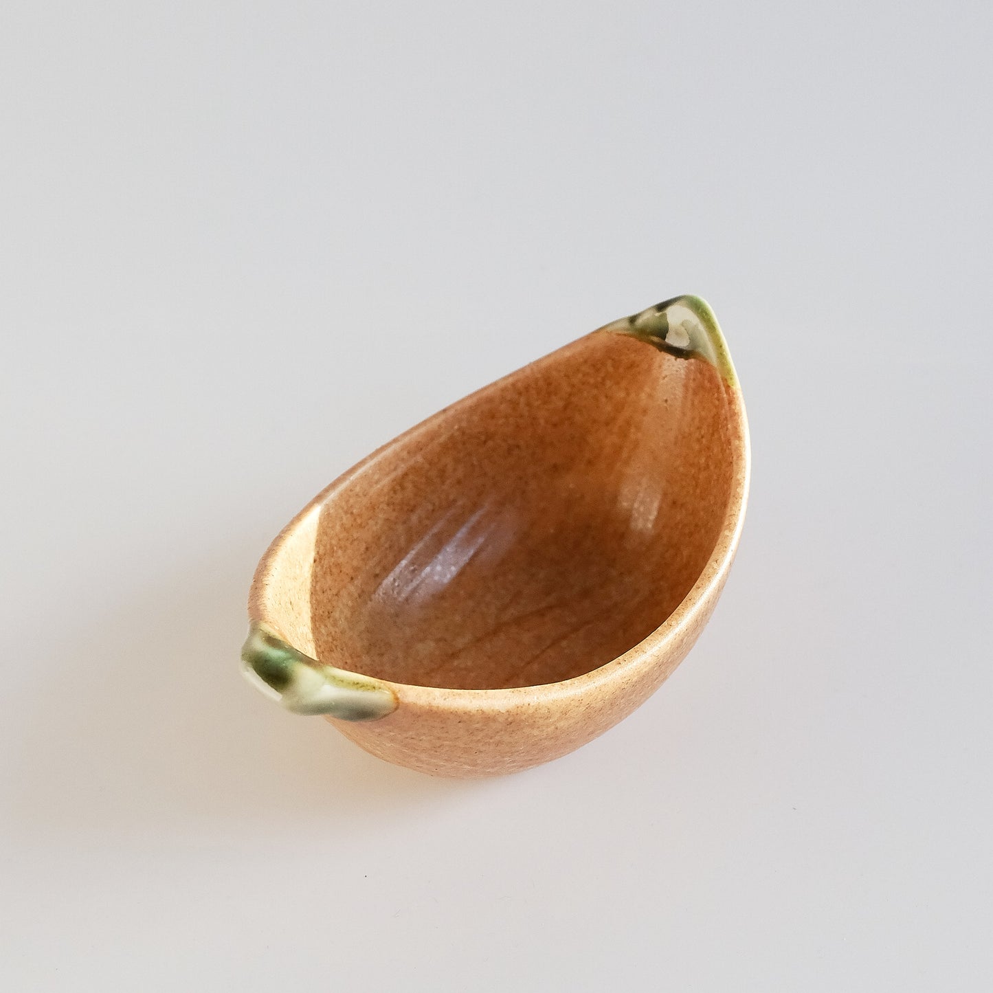 Leaf Shaped Petit Sauce Dish - Beige / Brown
