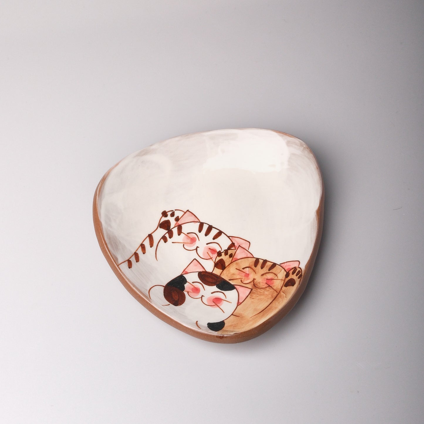 Hasami Ware Hand Painted Triangle Plate - Good Friend Cat