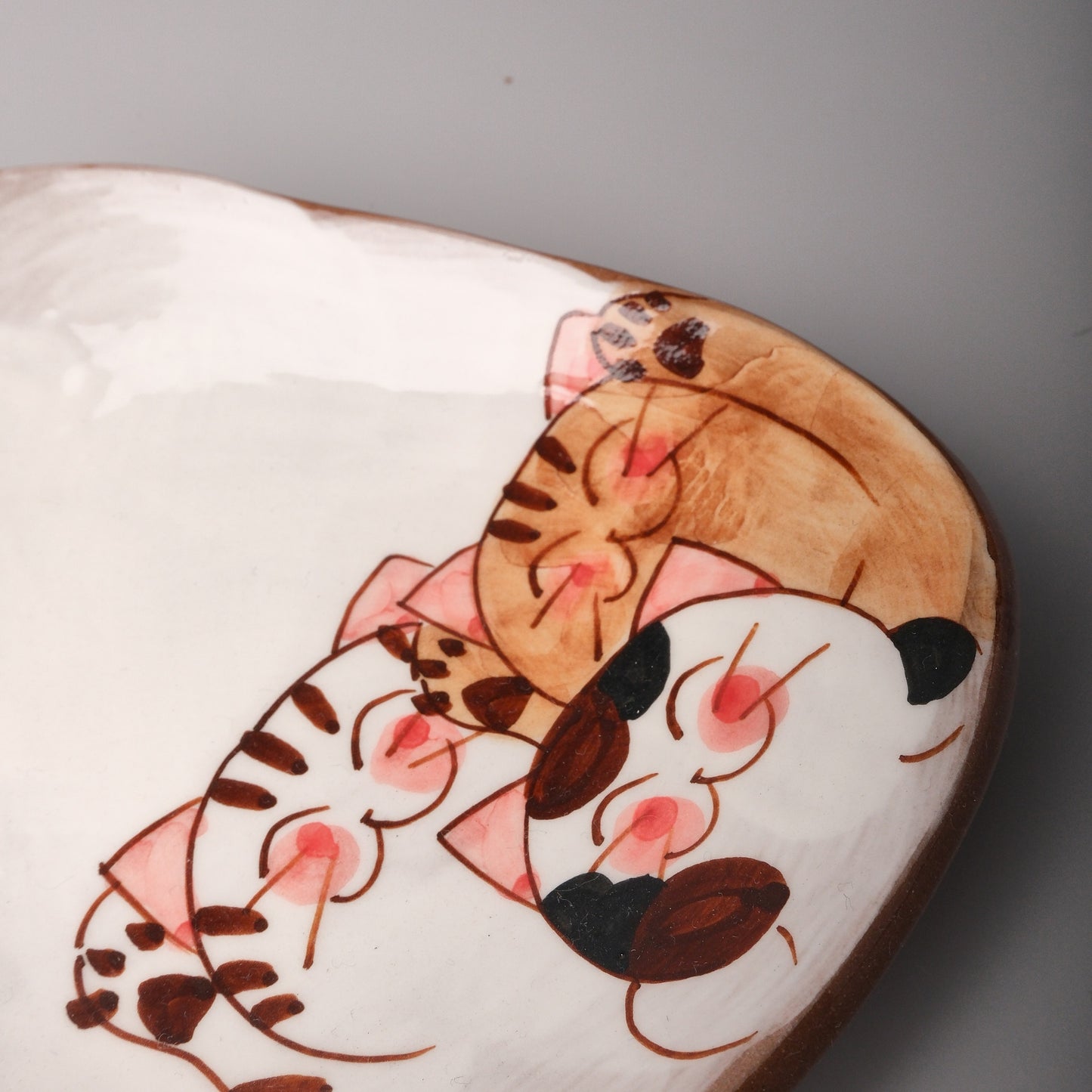 Hasami Ware Hand Painted Triangle Plate - Good Friend Cat