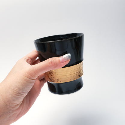 Wazan Wabi Hasami Ware Japanese Whisky Cup – Black & Gold