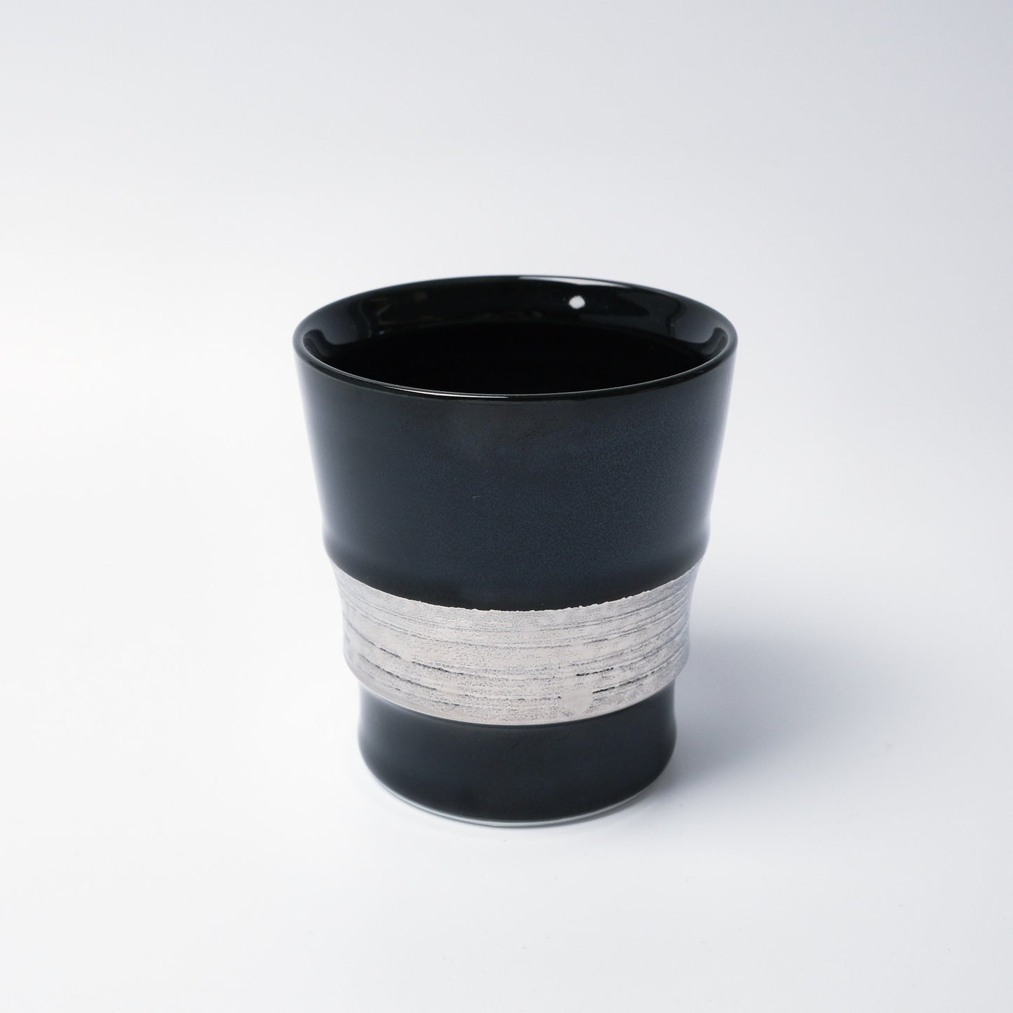 Wazan Wabi Hasami Ware Japanese Whisky Cup – Black & Silver