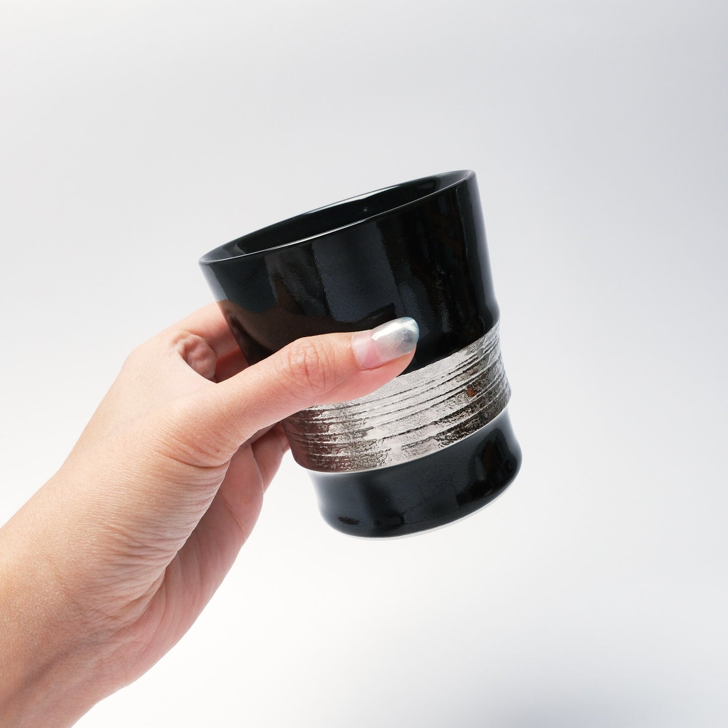 Wazan Wabi Hasami Ware Japanese Whisky Cup – Black & Silver
