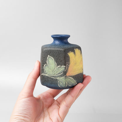 Yakishime Arita Ware Hexagonal Bud Vase - Golden Bloom