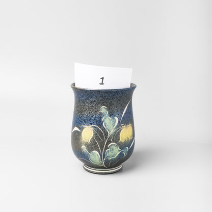 Yakishime Japanese Yunomi Teacup - Bell-shaped Clematis (Large)