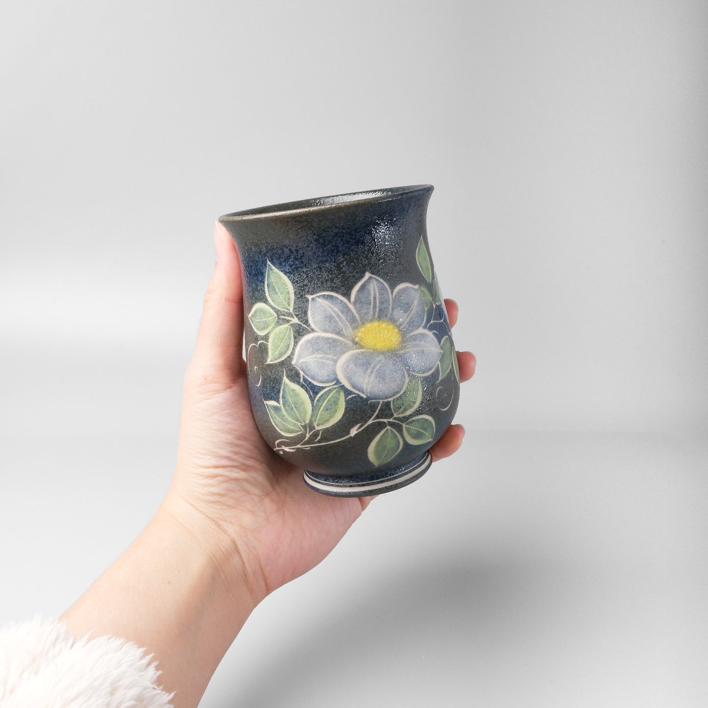 Yakishime Japanese Yunomi Teacup - Purple Clematis (Large)