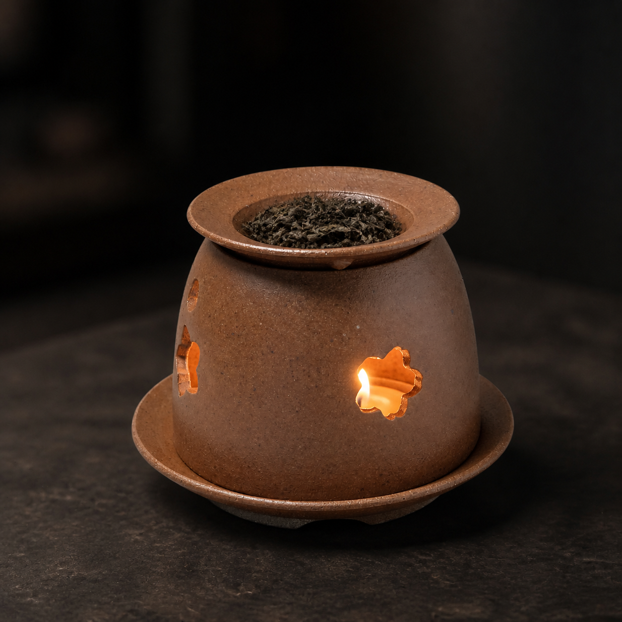 Arita Ware Japanese Ceramic Tea Aroma Burner (Chakōro) - Beckoning Cat